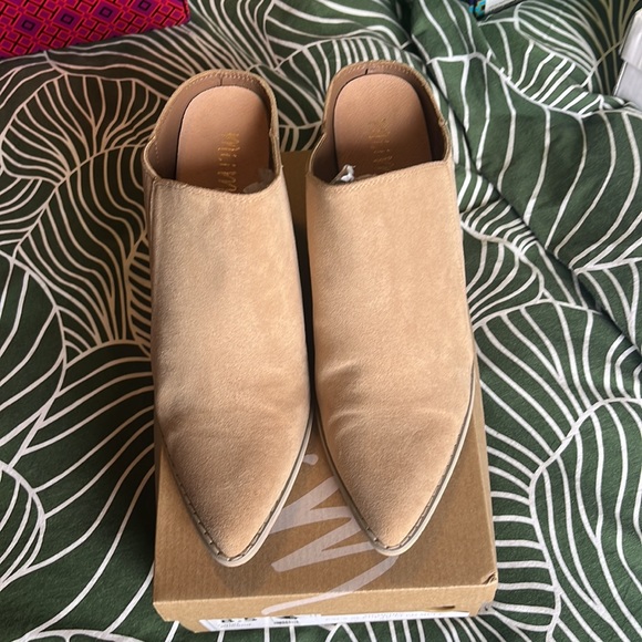 Heeled mule - Picture 2 of 7